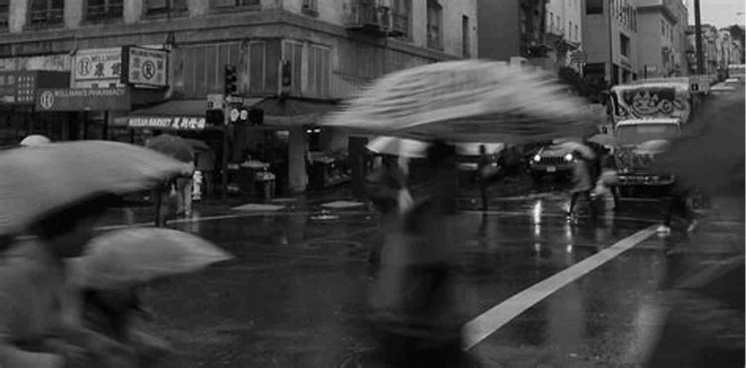 Bewildering Weather Phenomena In Chinatown Strange Weather In Chinatown: A Nick Thomas Adventure (Nick Thomas Adventure 2)