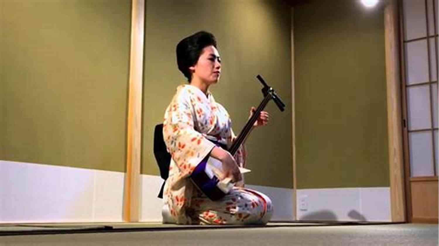 Shamisen Performance The Shamisen: An Ennin Mystery #77