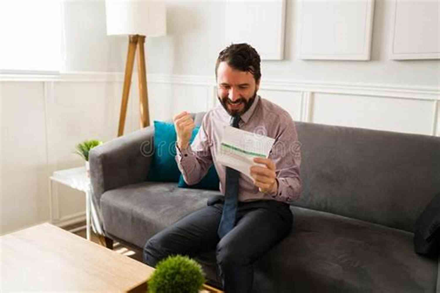 Smiling Couple Celebrating Financial Freedom Living Debt Free: Your Recipe For Paying Off Debt And Financial Freedom (Financial Guide Simple Steps Making Money Manage Spending How To Getting Financial Freedom)