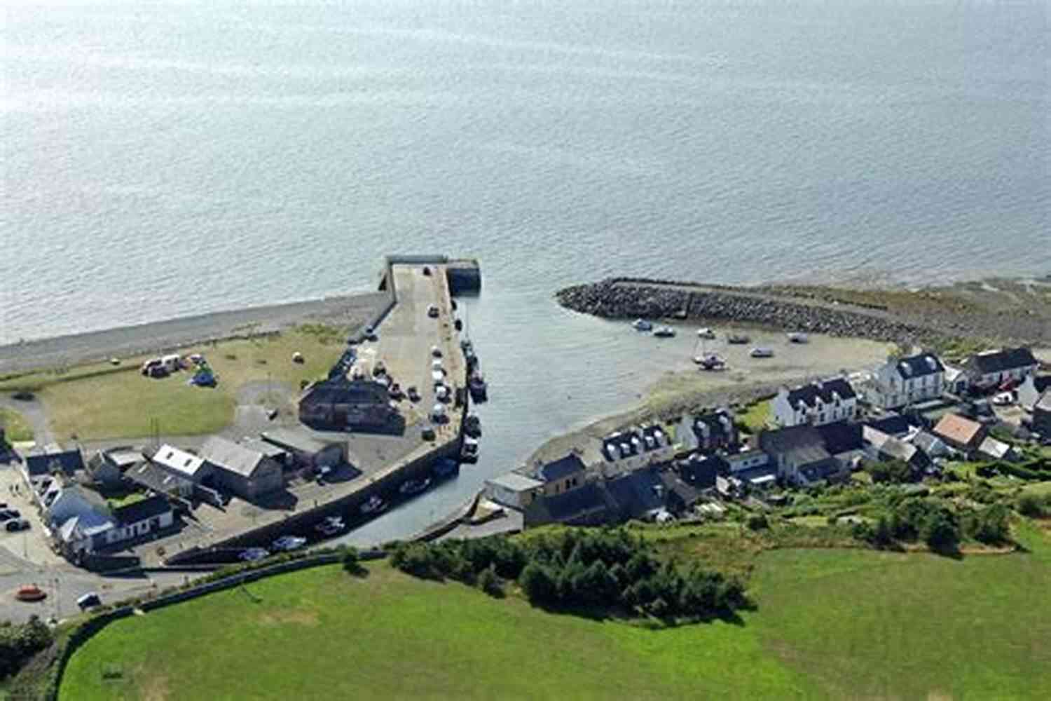 Treasure Hunt In Port William Harbor The Wild Birds: Six Stories Of The Port William Membership